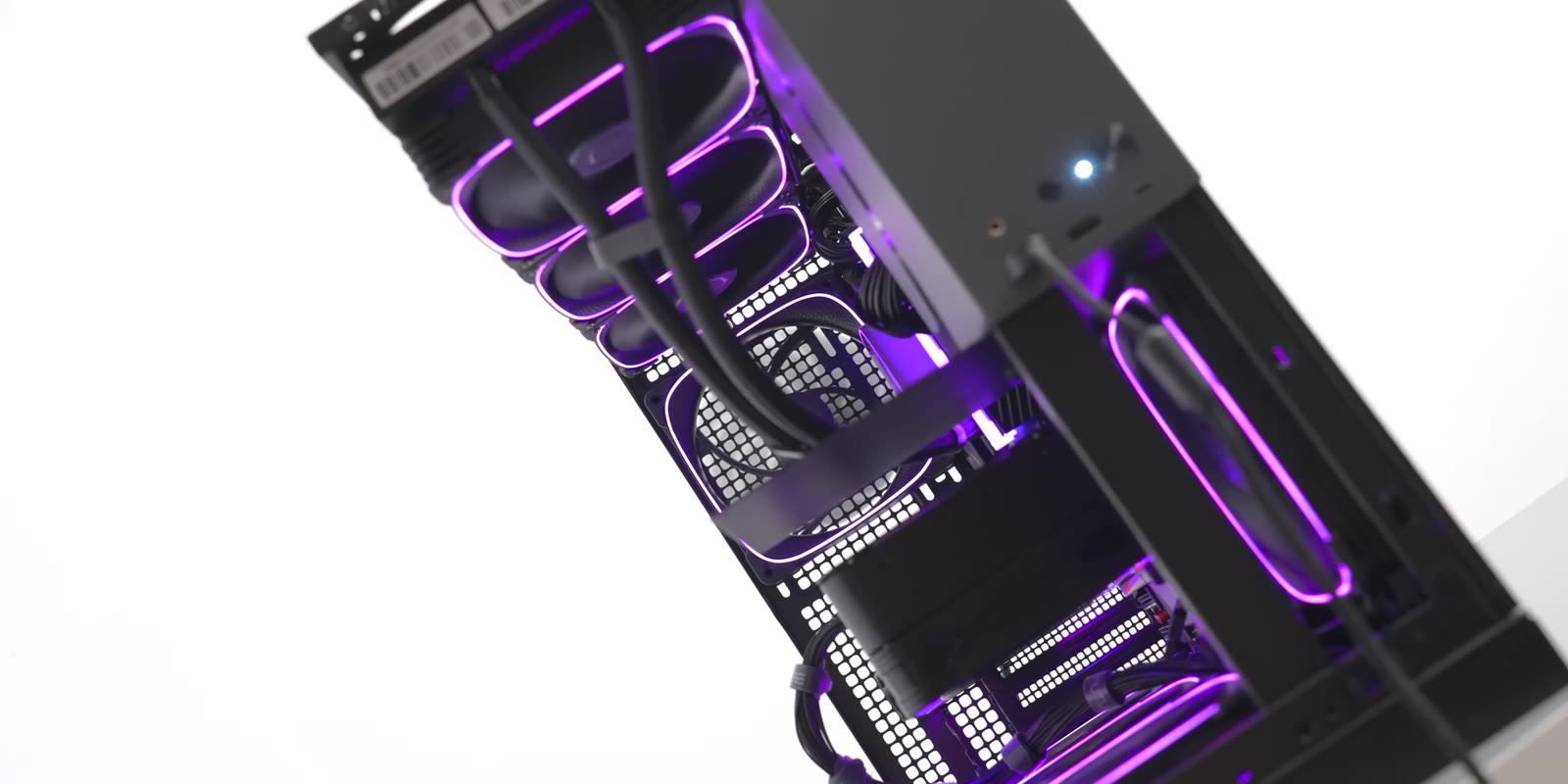 Игровой компьютер с RGB-подсветкой и системой жидкостного охлаждения — сборка ПК на заказ в Воронеже